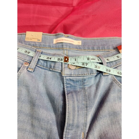 Levi's Women's Bermuda Shorts  Size 14/W32 blue Mid Rise Hypersoft Stretch (27) - Picture 7 of 7